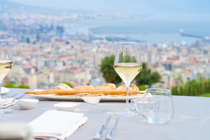 Tavolo della terrazza panoramica