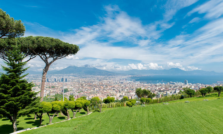 &laquo;Una terra di fiori e di luci dove la primavera &egrave; eterna.&raquo;